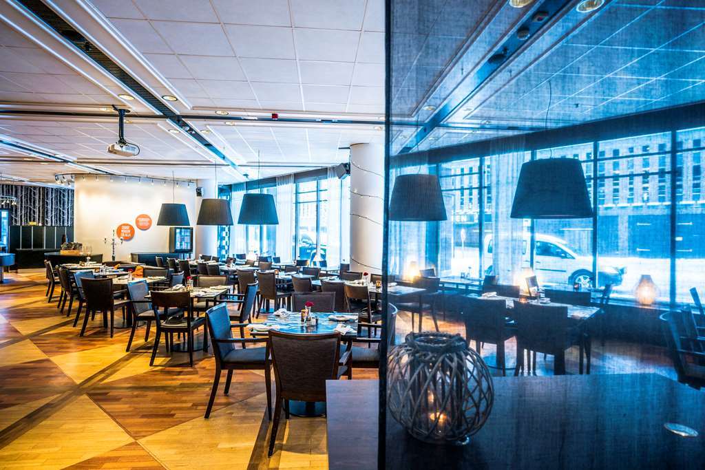 Scandic Plaza Umeå Restoran fotoğraf